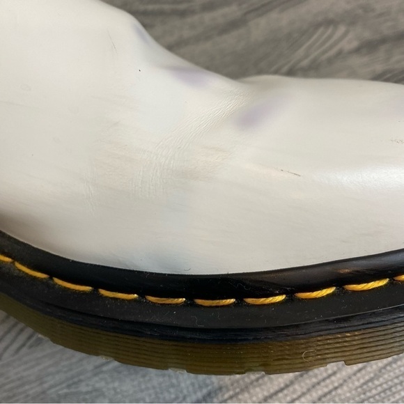 Dr. Martens 2976 Chelsea Yellow Stitch Smooth White Leather Boot - Picture 13 of 16